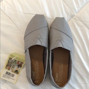 TOMS gray herringbone classic canvas loafer sz 5.5